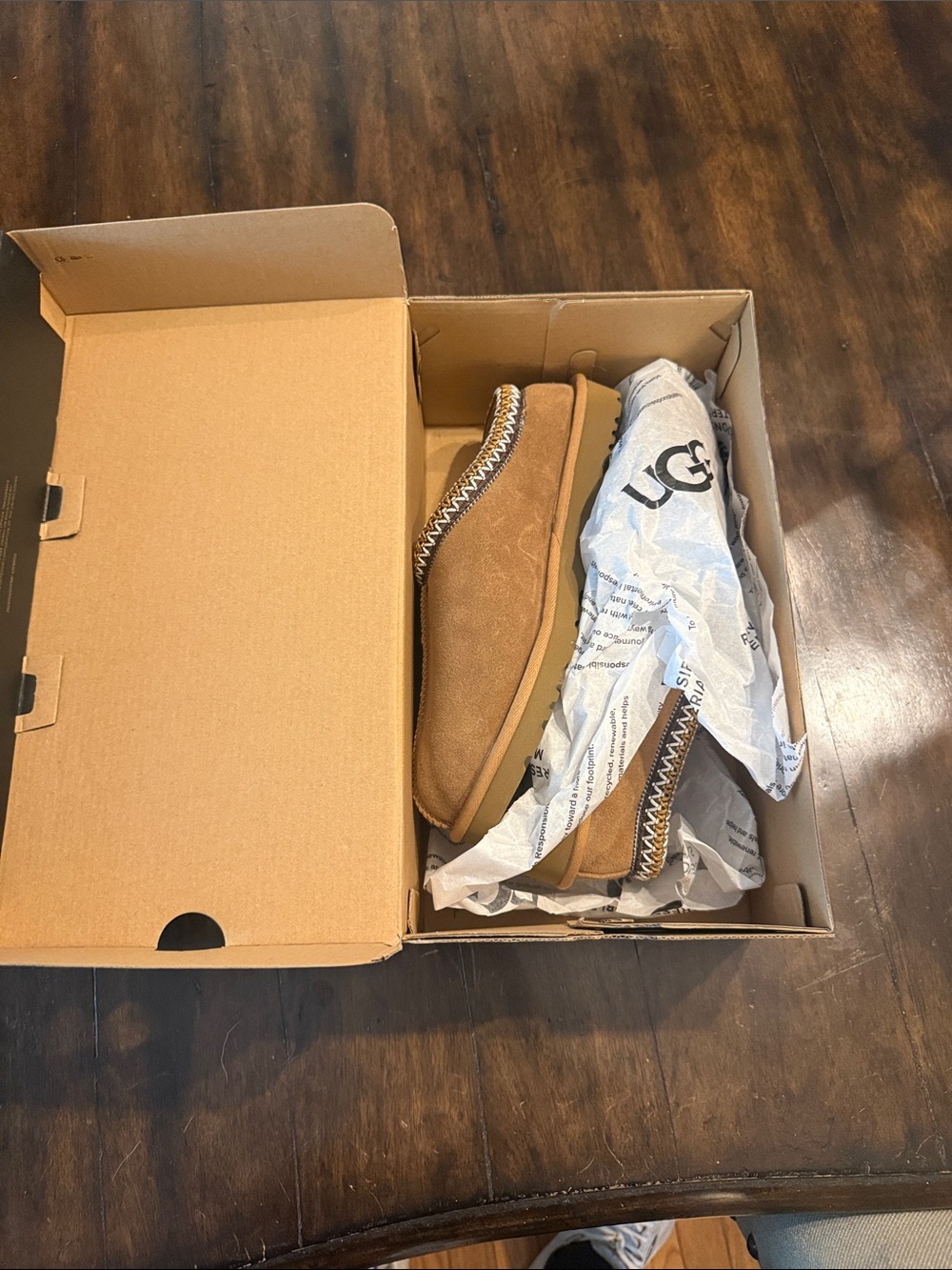 Brand new UGG men’s Tasman II in Chestnut size 8.